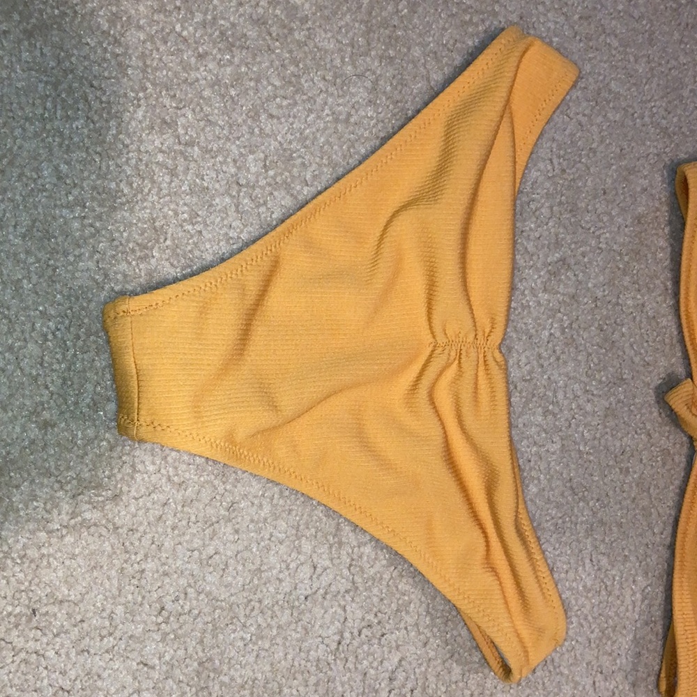 Bathing suit - Picture 2 of 4